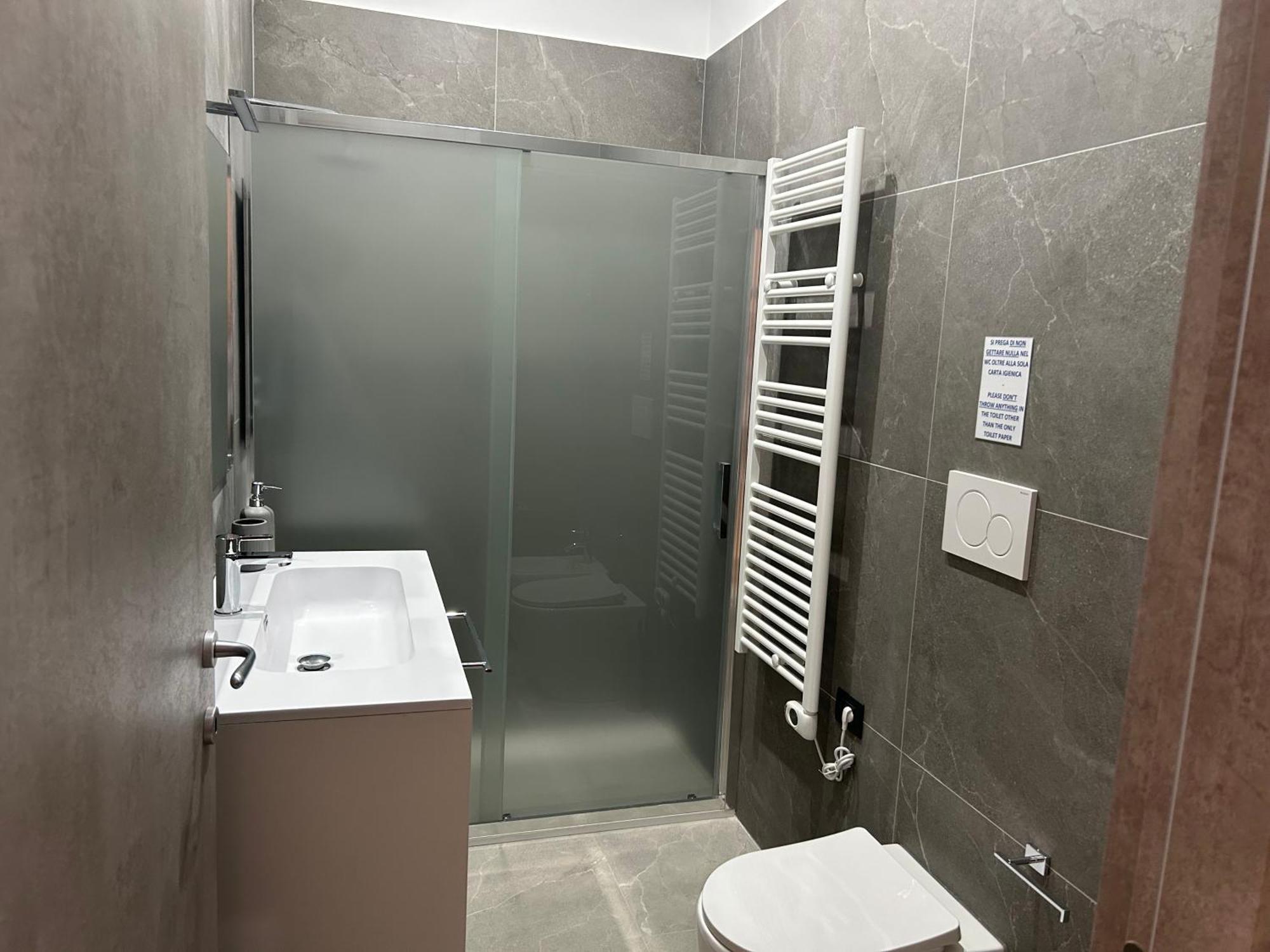 Casa Finalmarina 10 Affittacamere Torino